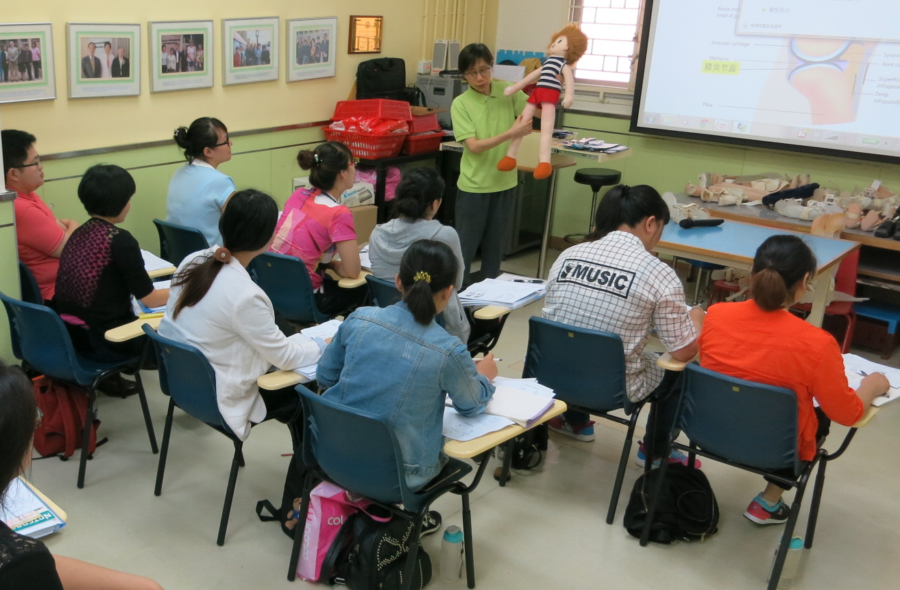 導師講解腦麻痺症幼兒之體能問題 導師講解腦麻痺症幼兒之體能問題